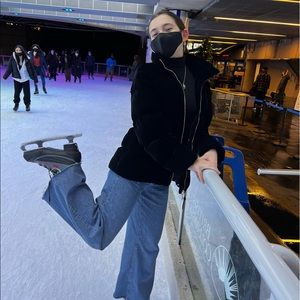 Meet your Posher, Yana